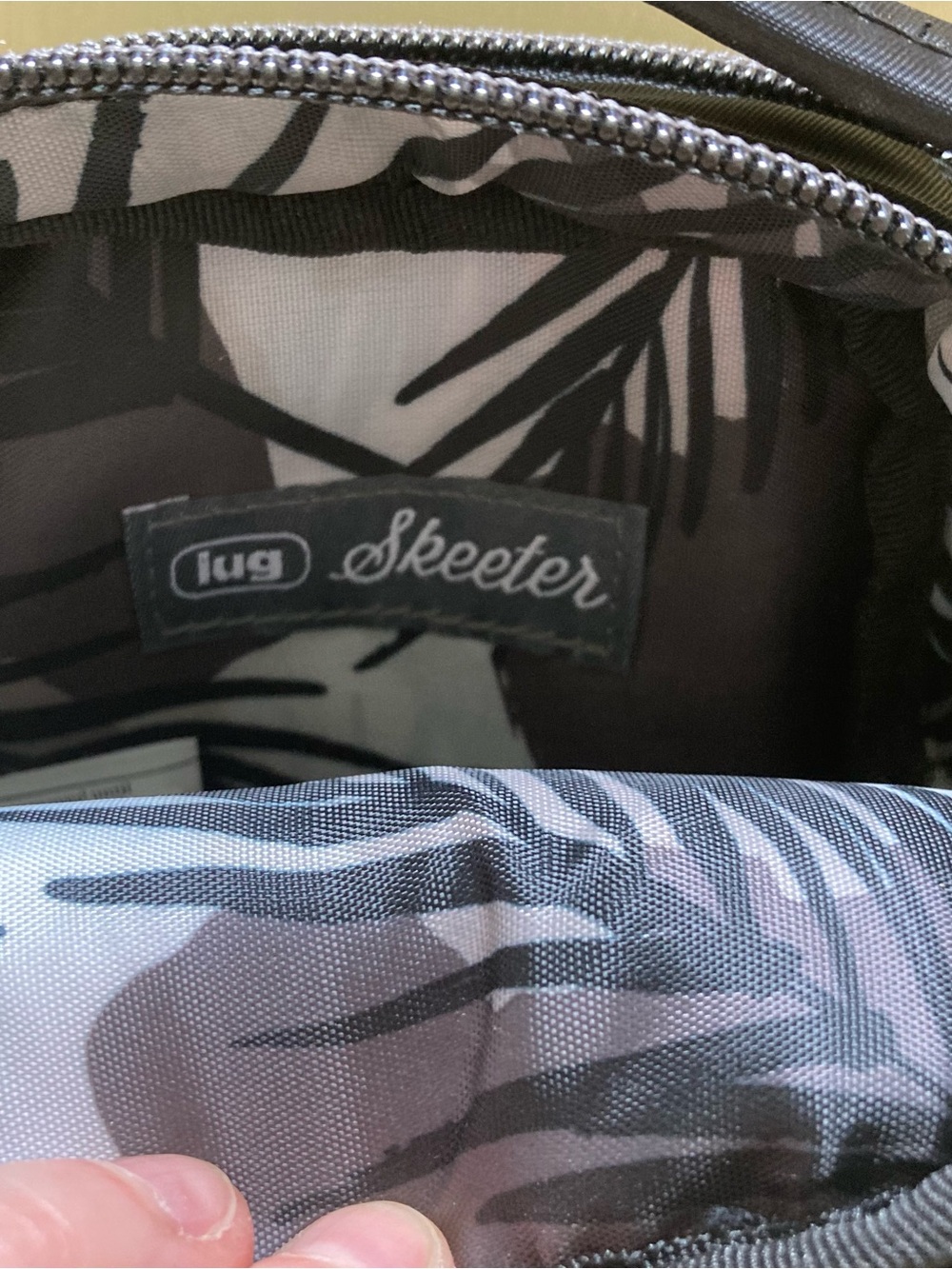 Lug skeeter black quilted crossbody bag - Picture 6 of 13